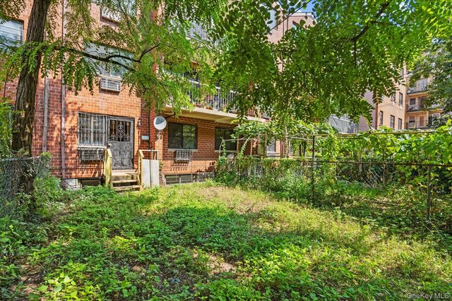 140-14 33rd Avenue 101, Flushing, NY 11354