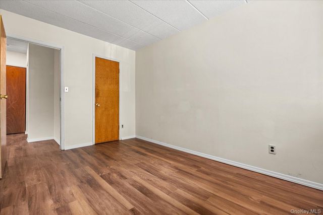 140-14 33rd Avenue 101, Flushing, NY 11354
