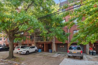 140-14 33rd Avenue 101, Flushing, NY 11354