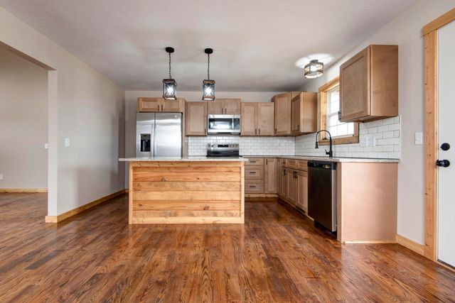 753 Boardwalk, Seymour, MO 65746