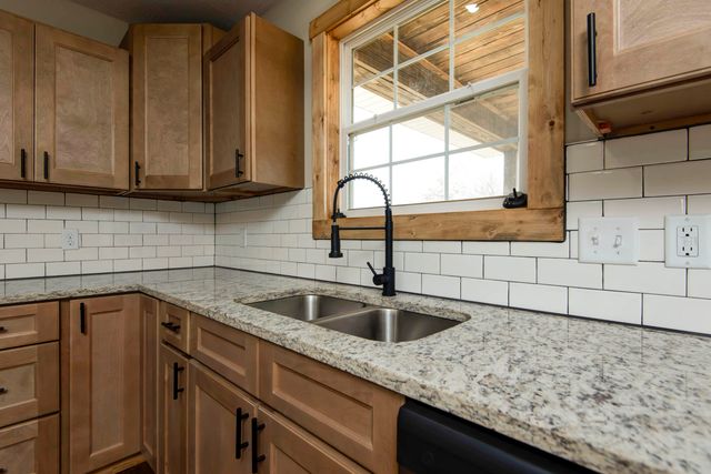 753 Boardwalk, Seymour, MO 65746