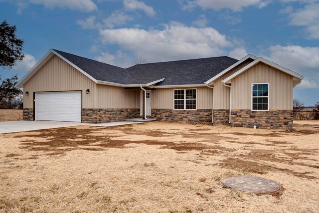 753 Boardwalk, Seymour, MO 65746