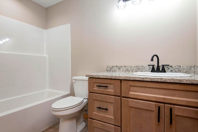 753 Boardwalk, Seymour, MO 65746