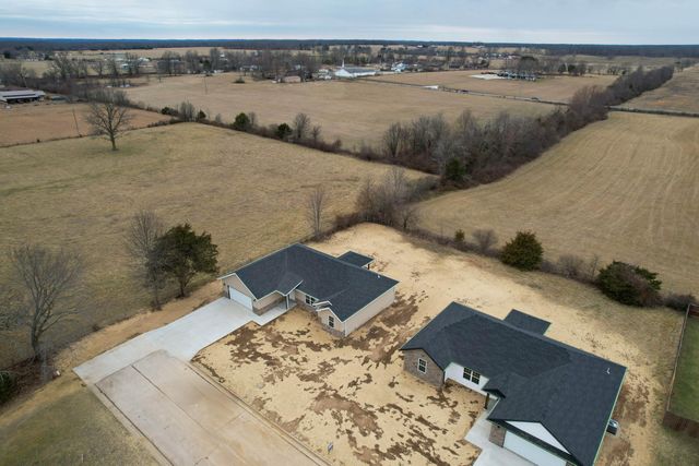 753 Boardwalk, Seymour, MO 65746