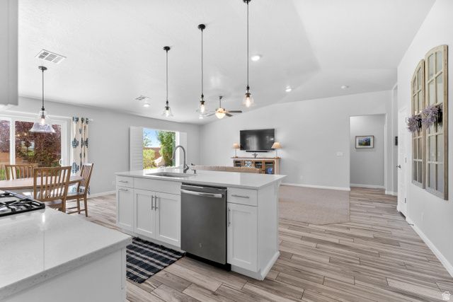 902 E 3950 S, Washington, UT 84780