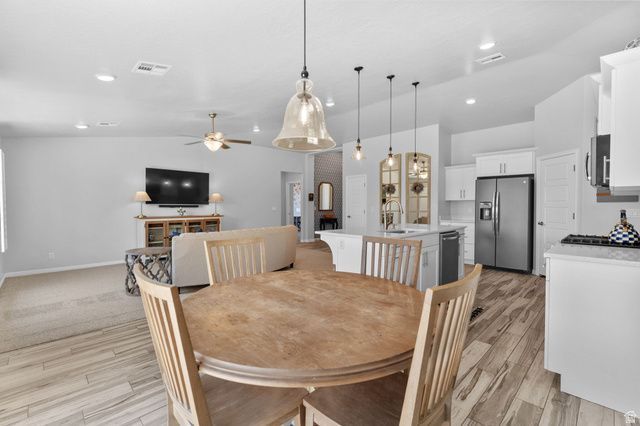 902 E 3950 S, Washington, UT 84780