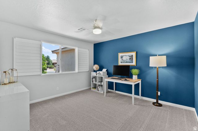 902 E 3950 S, Washington, UT 84780