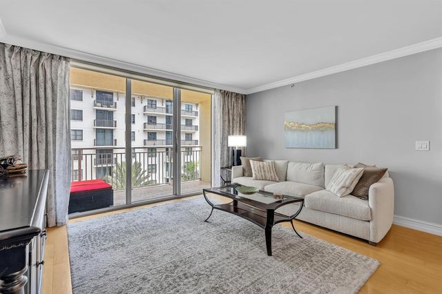 99 SE Mizner Boulevard 637, Boca Raton, FL 33432