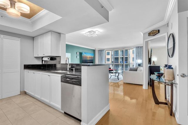 99 SE Mizner Boulevard 637, Boca Raton, FL 33432