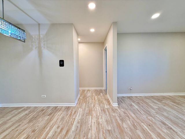 9355 Landings Lane 503, Des Plaines, IL 60016