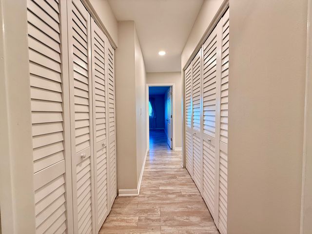 9355 Landings Lane 503, Des Plaines, IL 60016