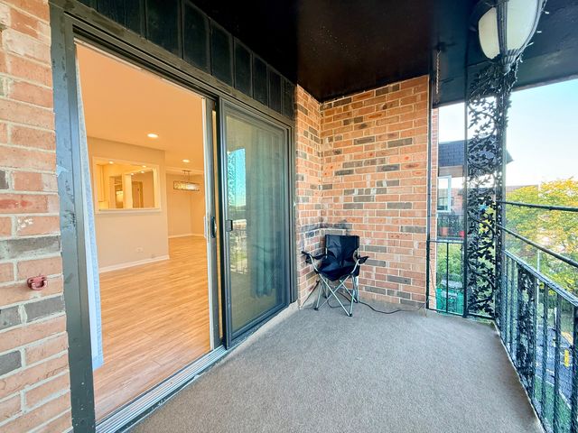 9355 Landings Lane 503, Des Plaines, IL 60016