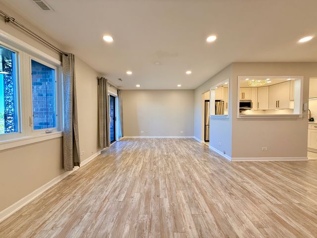 9355 Landings Lane 503, Des Plaines, IL 60016