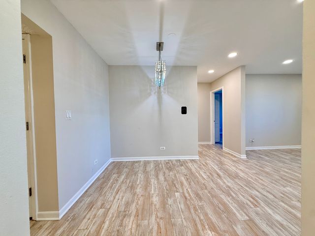 9355 Landings Lane 503, Des Plaines, IL 60016