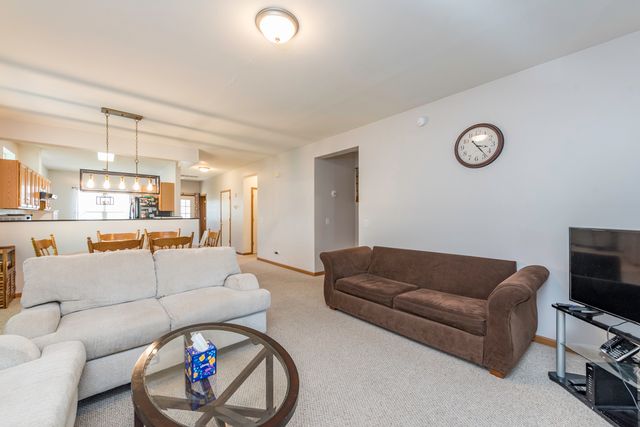 109 Hunter Court, Grayslake, IL 60030