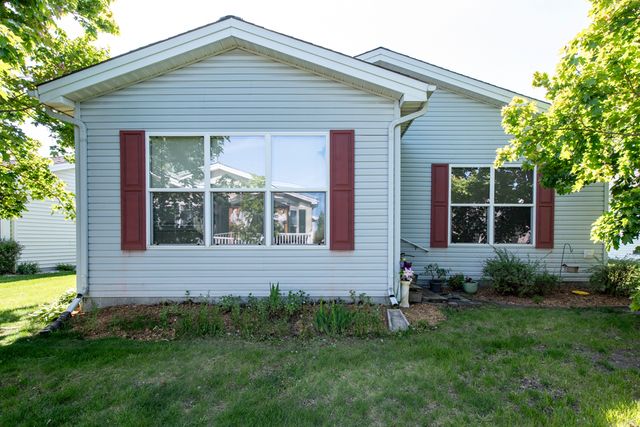 109 Hunter Court, Grayslake, IL 60030
