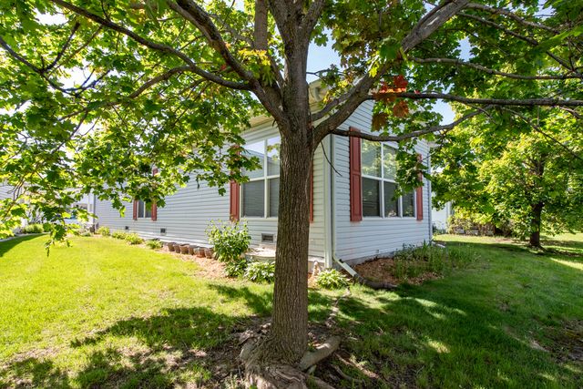 109 Hunter Court, Grayslake, IL 60030