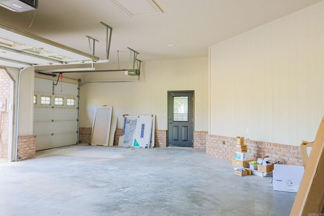 2911 Ridgepointe Drive, Jonesboro, AR 72404