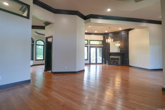 2911 Ridgepointe Drive, Jonesboro, AR 72404