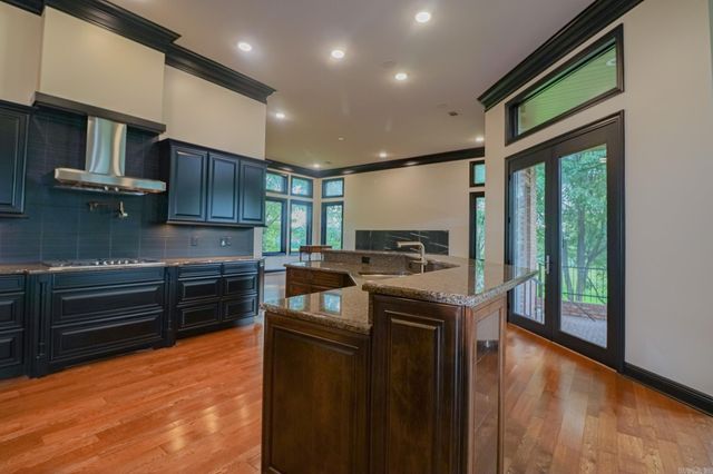 2911 Ridgepointe Drive, Jonesboro, AR 72404