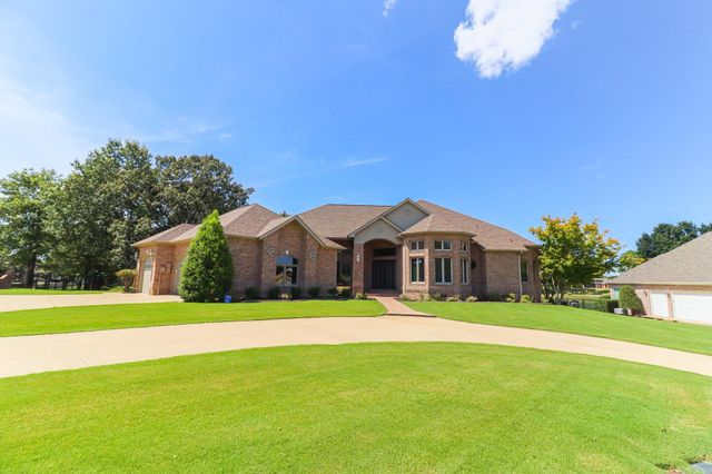 2911 Ridgepointe Drive, Jonesboro, AR 72404