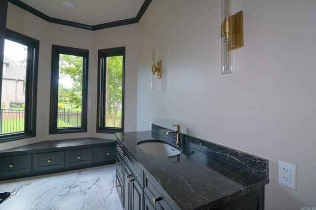 2911 Ridgepointe Drive, Jonesboro, AR 72404