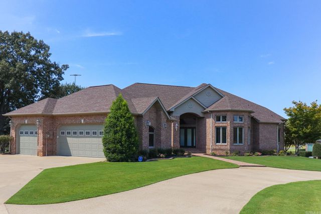 2911 Ridgepointe Drive, Jonesboro, AR 72404