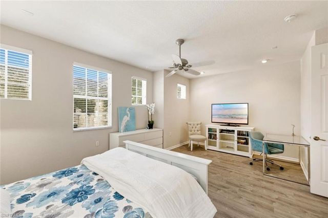 6822 Ascot DR 202, Naples, FL 34113