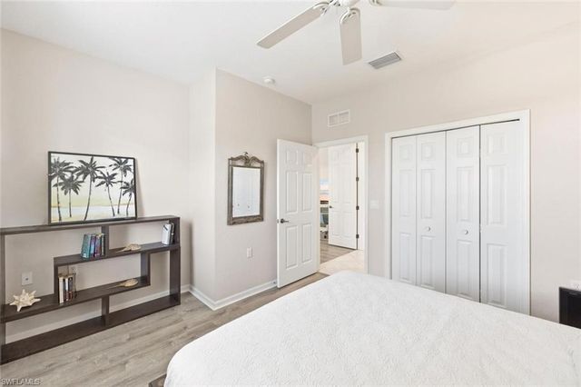 6822 Ascot DR 202, Naples, FL 34113