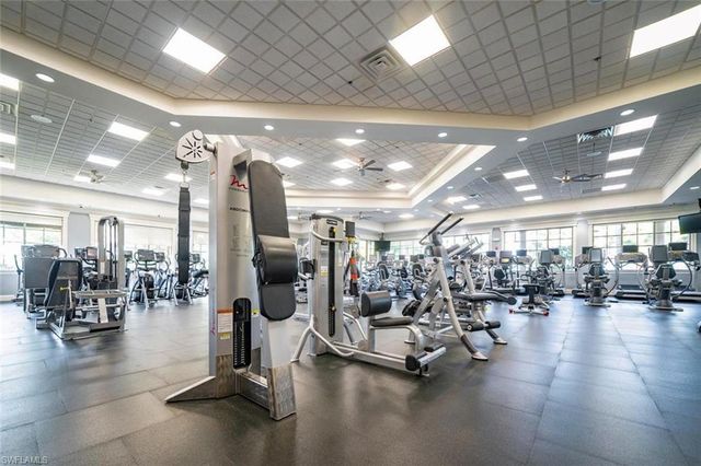 6822 Ascot DR 202, Naples, FL 34113