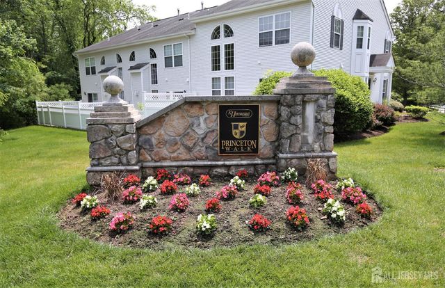 102 Wellington Park Drive, South Brunswick, NJ 08540