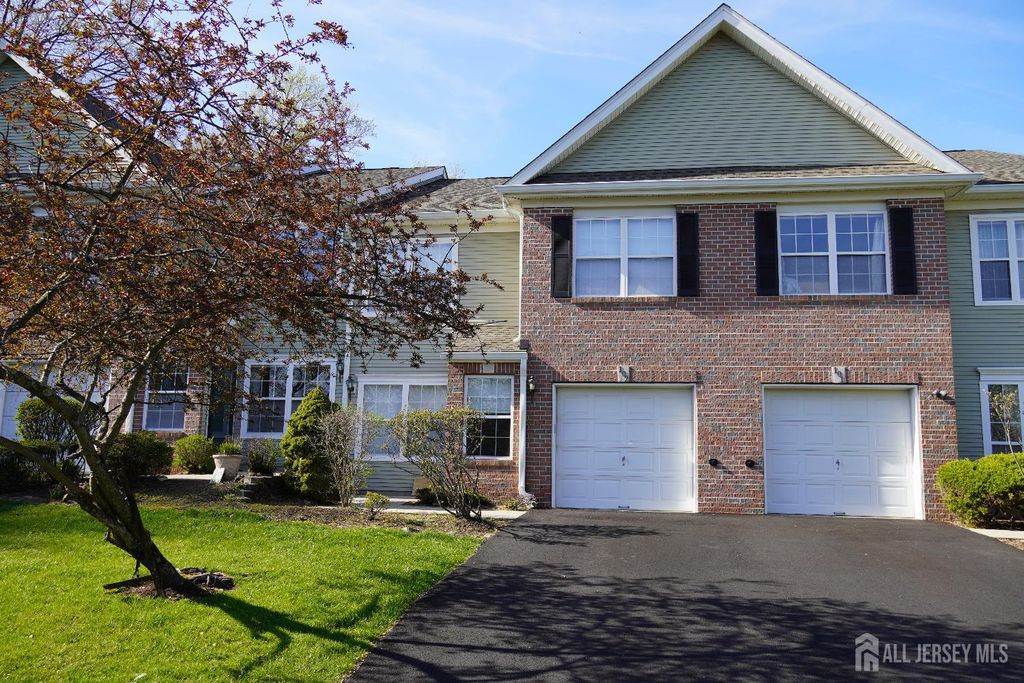102 Wellington Park Drive, South Brunswick, NJ 08540