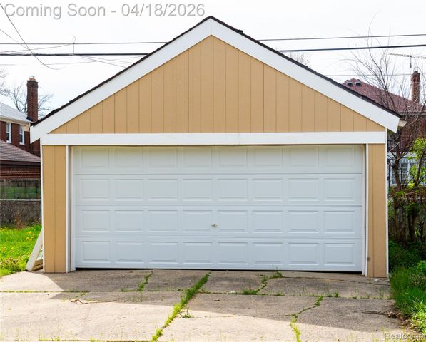 18435 Sorrento Street, Detroit, MI 48235