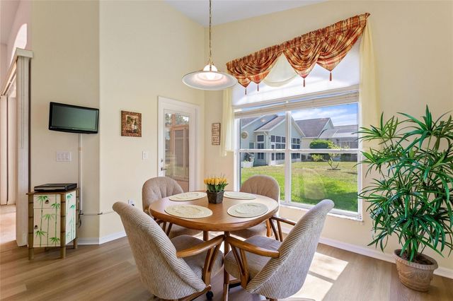 511 ROYAL PALM DR, Davenport, FL 33837