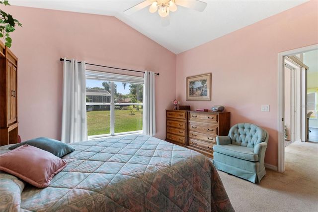 511 ROYAL PALM DR, Davenport, FL 33837