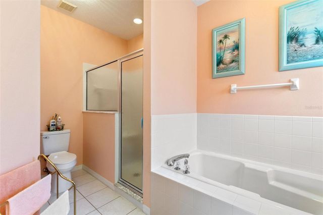 511 ROYAL PALM DR, Davenport, FL 33837