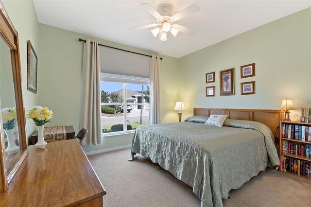 511 ROYAL PALM DR, Davenport, FL 33837