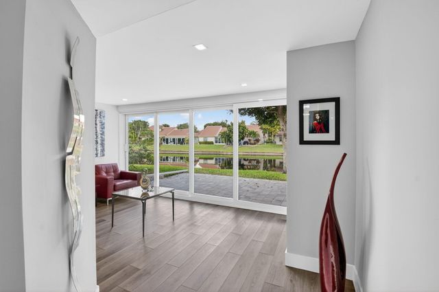 7921 Sandy Pointe Drive, Delray Beach, FL 33446