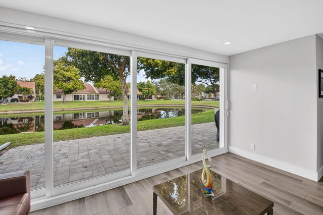 7921 Sandy Pointe Drive, Delray Beach, FL 33446