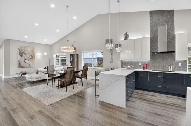 7921 Sandy Pointe Drive, Delray Beach, FL 33446