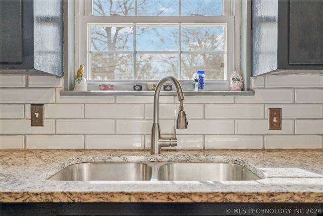 1758 E 61st Street, Tulsa, OK 74136