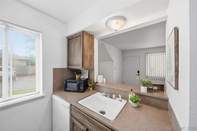 7455 S Yale Avenue 138, Tulsa, OK 74136