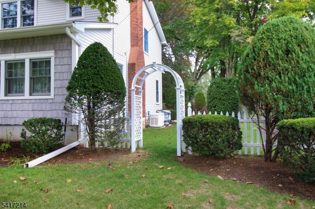314 Knickerbocker Rd, Tenafly Boro, NJ 07670