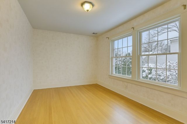 314 Knickerbocker Rd, Tenafly Boro, NJ 07670
