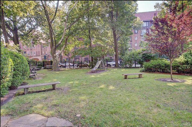 6 Burns Street 318, Forest Hills, NY 11375