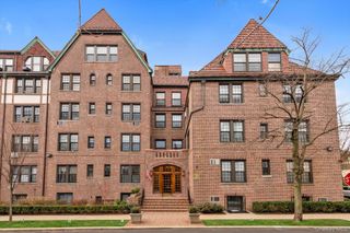 6 Burns Street 318, Forest Hills, NY 11375