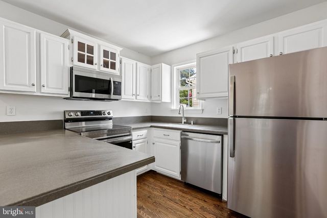 7736 WOODLAWN AVE, Pasadena, MD 21122