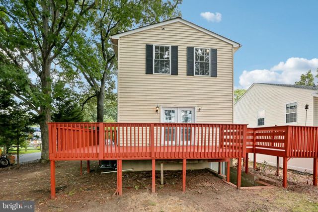 7736 WOODLAWN AVE, Pasadena, MD 21122