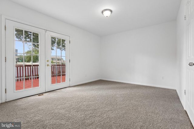 7736 WOODLAWN AVE, Pasadena, MD 21122