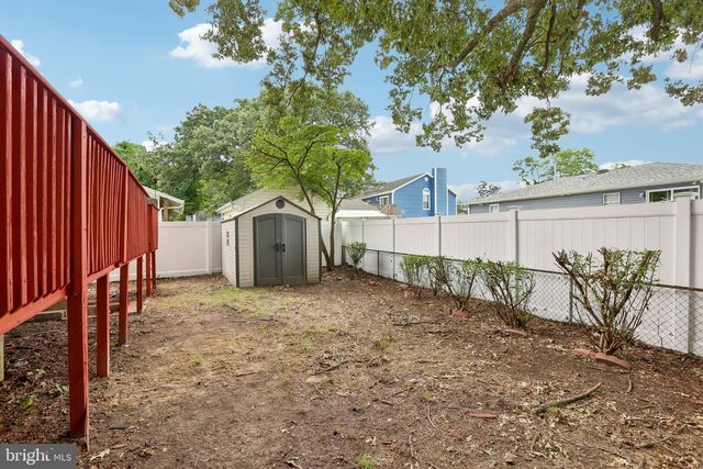 7736 WOODLAWN AVE, Pasadena, MD 21122